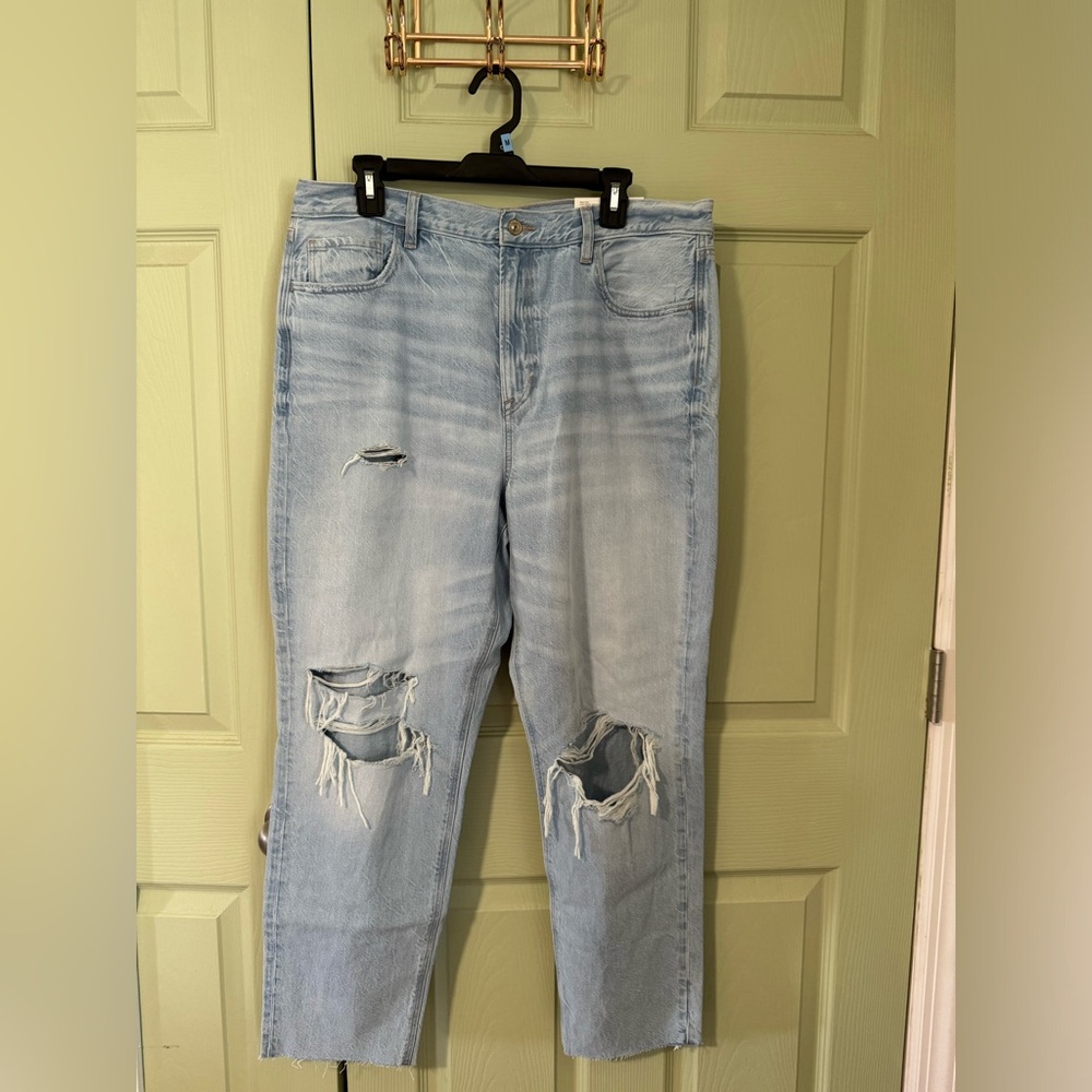 American Eagle Mom Jeans